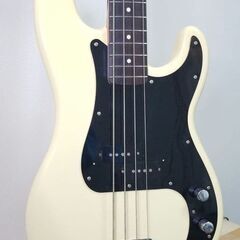 日本製 Squier by Fender プレシジョンベースの画像