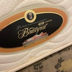 高級⭐️シモンズセミダブルベッド フレーム+マットレスの画像