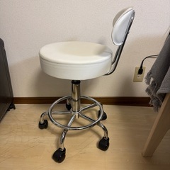 高さ調節可能なオフィスチェアの画像