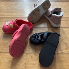 キッズ靴ブーツサンダルの画像