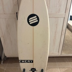 エメリ　ショートボードの画像