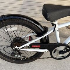 22インチ　子供用用自転車　６段ギア　ホワイト＆black　男女兼用　引き取り：田川郡香春町の画像