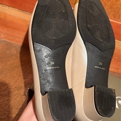 Yoshinoya パンプス　24cm　ローヒールの画像