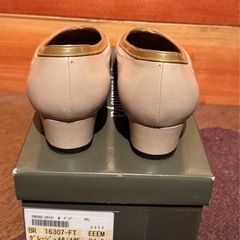 Yoshinoya パンプス　24cm　ローヒールの画像