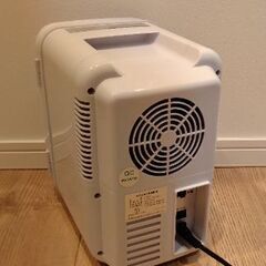 プレアデス（PLEIADES）4Lミニ冷蔵庫　車でも屋内でも使える電源コード付きの画像