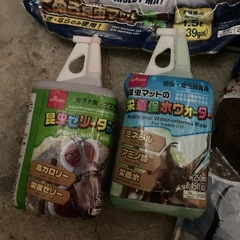 カブトムシ飼育用品の画像