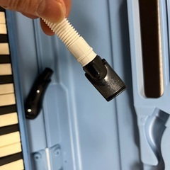 ヤマハ青い鍵盤ハーモニカ 32鍵 ハードケース付きの画像