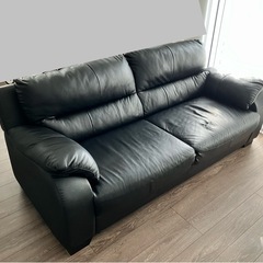 【無料&カバー付き】合皮3人掛けソファ（破れあり）の画像