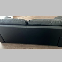 【無料&カバー付き】合皮3人掛けソファ（破れあり）の画像