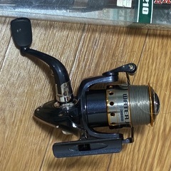 釣り竿　リールの画像