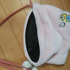 【未使用品】ミニオンズ　ピンク色　ショルダーバッグの画像