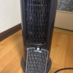 美品‼️人感センサー付きセラミックヒーター(2023年製)の画像