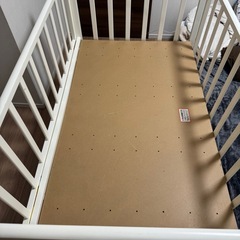 カトージ　ベビーベッドの画像