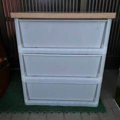 キャスター付き３段収納ケースの画像