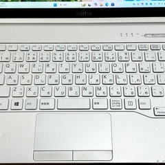 富士通 ホワイト 美品 Corei7 12GB SSD office2024 Windows11 フルHD タッチパネル　新品バッテリーの画像