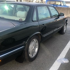 ジャガーXJ 4Dの画像