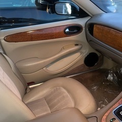 ジャガーXJ 4Dの画像