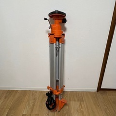 シンワ測定 ハンドル式 エレベーター三脚 レベル用 測量 土木 セオドライト
の画像