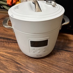 キャリーケース&炊飯器本日何時でもいいので引き取ってくれる方を優先します。！
の画像