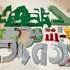 【トミカ】トンネルくぐって！やまのぼりドライブ コース タカラトミーの画像