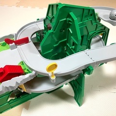 【トミカ】トンネルくぐって！やまのぼりドライブ コース タカラトミーの画像