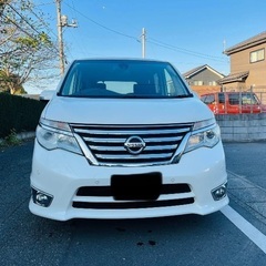 日産セレナハイブリッドの画像