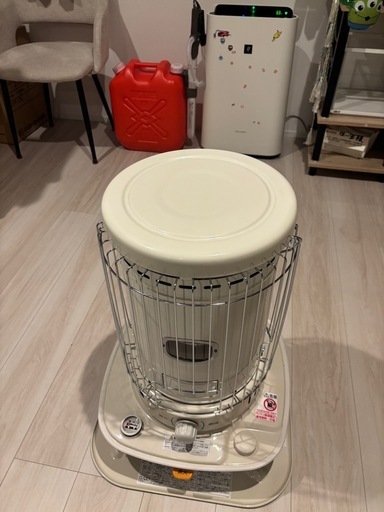 石油ストーブ一式お譲りします（ほぼ新品・箱あり）