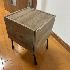 サイドテーブル(2つ) の画像