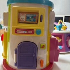 知能玩具　コンビの画像