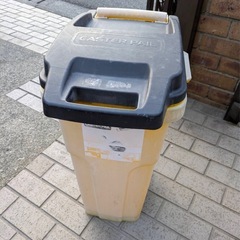 ゴミ箱の画像