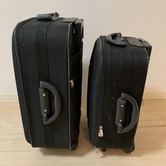 キャリーバック　大、小　各500円の画像