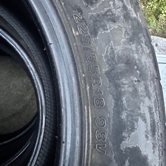 ブリジストン 225/55R-18 の画像