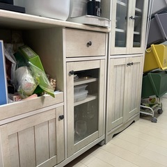 食器棚の画像