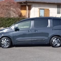 家で買える！R6年シエンタ７人乗り大型ナビ全方位カメラETCアルミ両側パワースライドドア衝突軽減装置！国定駅４キロor伊勢崎駅７キロor前橋駅13キロの画像