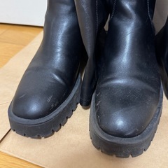 ZARA 膝上ロングブーツ24.5の画像
