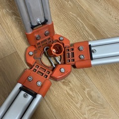 PENTAX ペンタックス レベル用三脚 セオドライト TS-70 測量 土木の画像