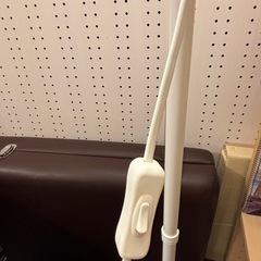 ニトリ　照明　間接照明　照明器具　フロアランプ　縦長　高さありの画像