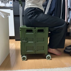 4輪 折りたたみ キャリーカート（45L／蓋付き／ストッパー付き）の画像