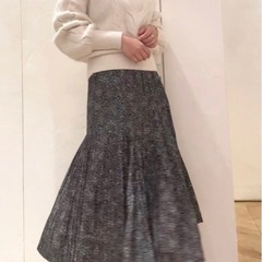 SNIDEL イレギュラープリーツプリントスカートの画像