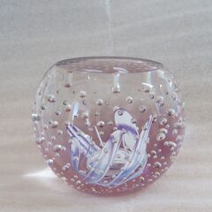 円形ガラスペーパーウェイトの画像