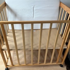 ベビーベッドの画像