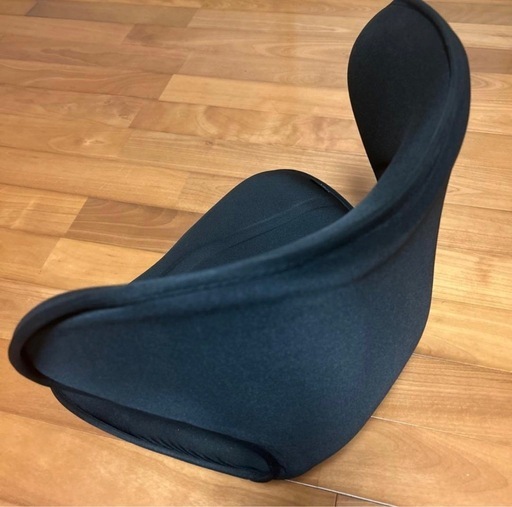 tyle SMART（スタイルスマート） 姿勢矯正クッション ブラック