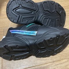 新品女の子　シューズ　21㎝の画像