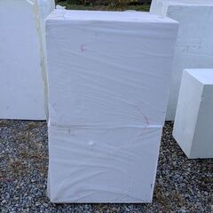 【無料】超大型の発泡スチロールブロック・板（DIY・断熱材・造形・的などに）の画像