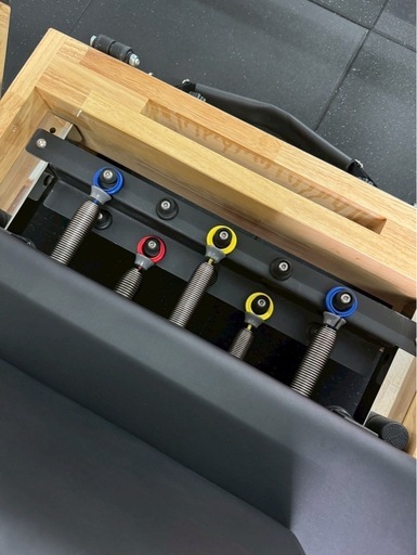【新品 送料込】折りたたみ リフォーマー在庫残り1台！