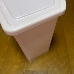 キティちゃんのゴミ箱　レアの画像