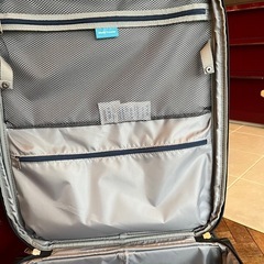 ワールドトラベラーのキャリーケース
の画像