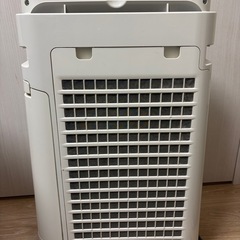 SHARP空気清浄機【2019年製 KC-J50-W】の画像