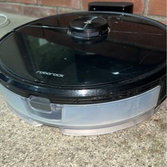 《お値下げ価格📣》(運搬費込)(即日、深夜OK)roborock社‼️ロボット掃除機‼️日頃のお掃除が楽に🧹充電器付属‼️S6V52-04の画像