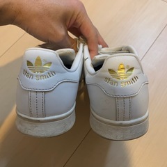 adidas スタンスミスの画像